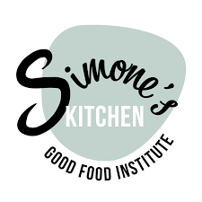 Logo van Simone’s Kitchen met speelse zwarte typografie, groene achtergrondvorm en de tagline Good Food Institute.